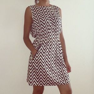 Speed Control chevron sleeveless dress w/ pockets